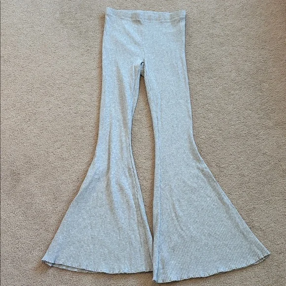 Aerie Ribbed High Waisted Kick-it Super Flare Light Gray Pants - Picture 3 of 7